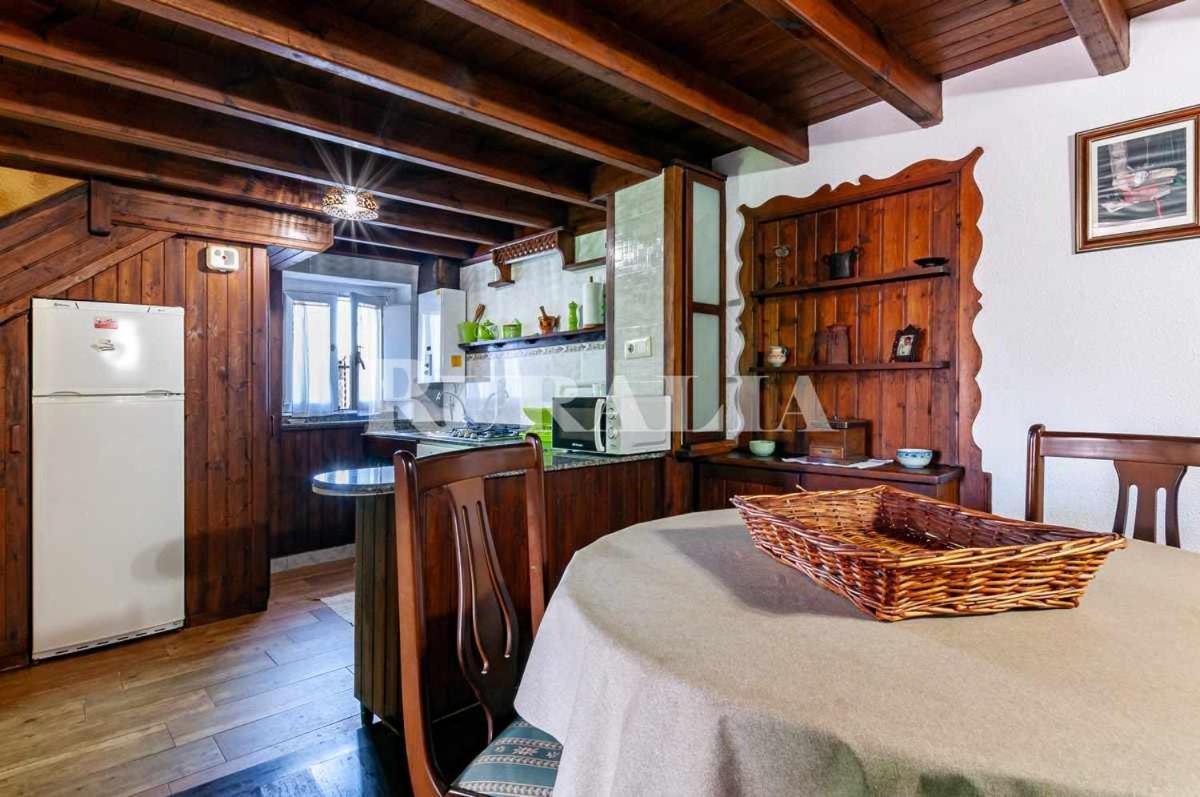 Casa Carmen 5 Situada En Una Zona Muy Tranquila A Кольера Экстерьер фото